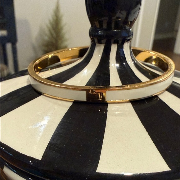 Kate Spade Gold and Cream Heart Bangle - Picture 2 of 4